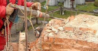 Демонтаж дымовых труб в Новомосковске - профессиональные услуги от Сварной-Нвм от 515 руб.