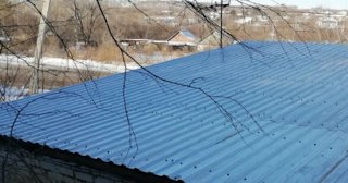 Демонтаж поликарбоната с крыши в Новомосковске - услуги по доступной цене от 618 рублей